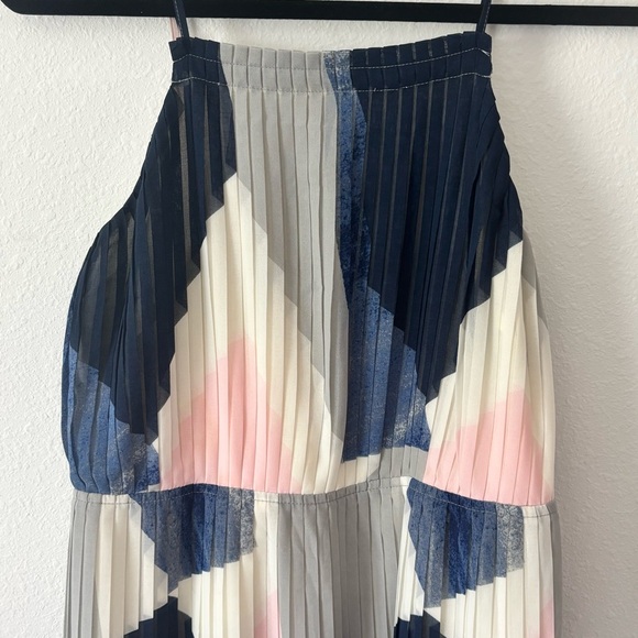 Womens Banana Republic Pleated Geometric Print Midi Dress Size 0 - Picture 3 of 7